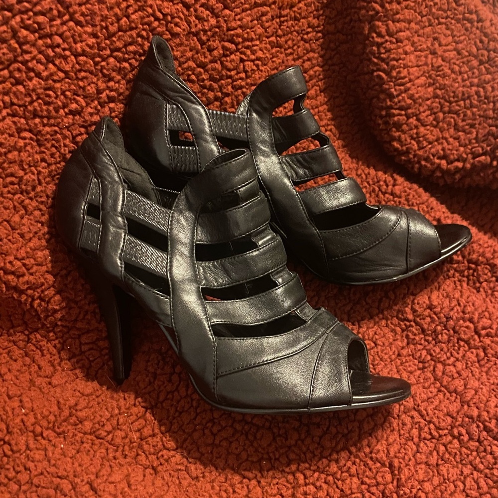 Franco Fortini black leather heels
